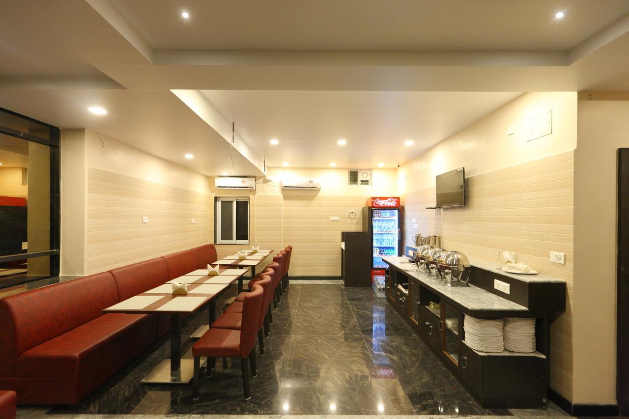Oyo 15115 Hotel Ramcharan Residency 티루파티 외부 사진