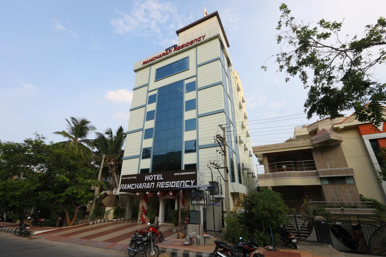 Oyo 15115 Hotel Ramcharan Residency 티루파티 외부 사진